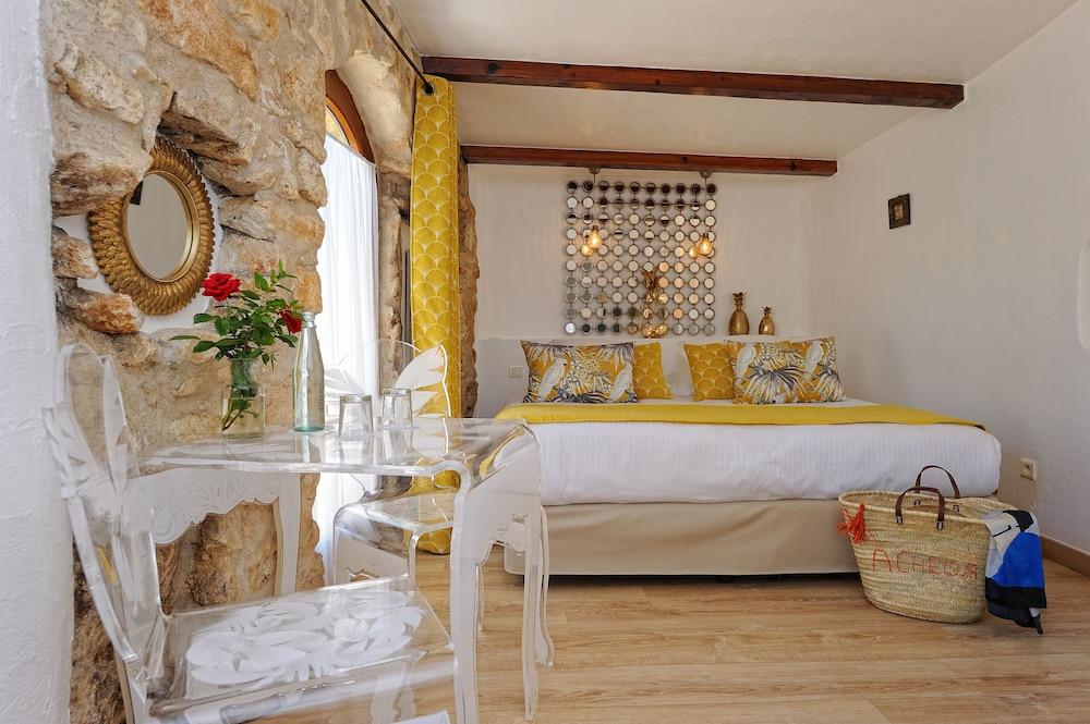Hotel De Charme A Cheda 4*